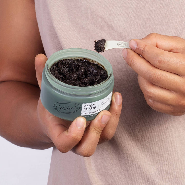 Exfoliante Corporal Vegano Ecológico de Verano con Lemongrass, Café y Manteca de Karité