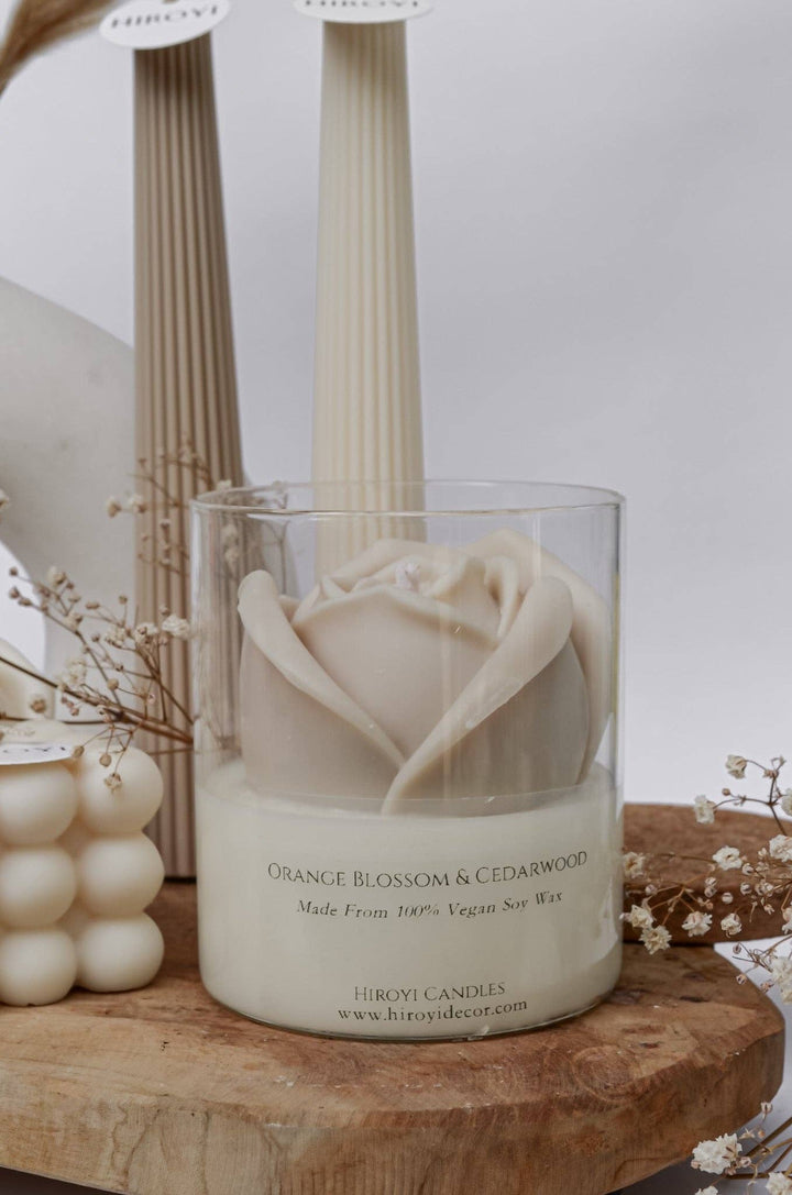 Vela aromática de rosas beige: Pétalos de peonía